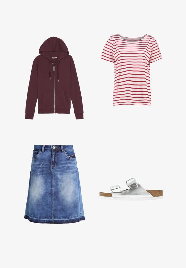 Bordeaux zip-up hoodie met een trekkoord capuchon, twee voorzakken, geribbelde manchetten en een gladde stofstructuur.; Rood-wit gestreept T-shirt, korte mouwen, ronde halslijn, gemaakt van zachte katoen, met een kleine gouden ankeraccent op de zoom.; Jeansrok in een lichte tot donkere blauwwas, met een rechte snit, voorkzakken en zilveren accentstuds op de taillezak.; Zilveren metallic sandaal met twee verstelbare banden, kurken voetbed en witte zool. Gladde bovenkant met een glanzende afwerking.