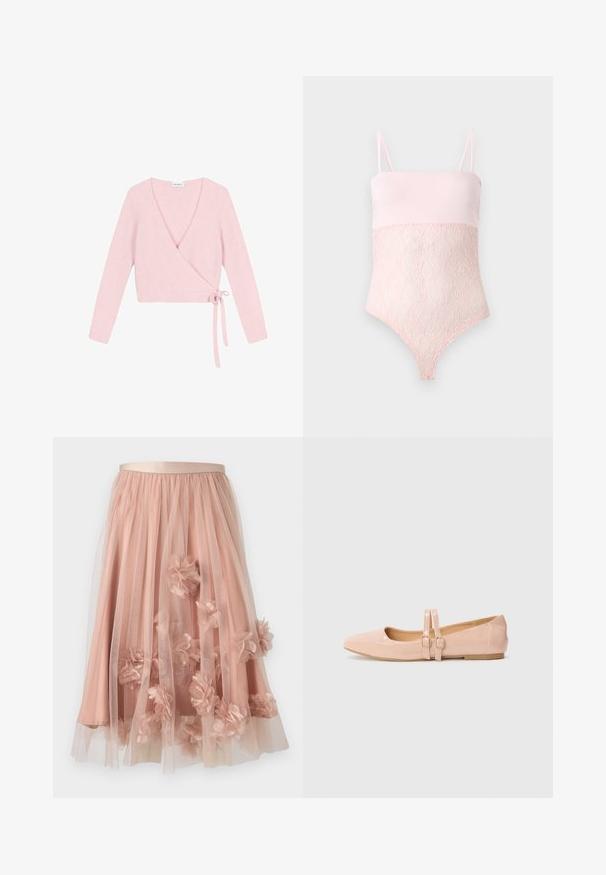 Indpakket sweater i blødt, lyserødt materiale. Har lange ærmer, dyb V-hals og bindelukning på siden. Teksturet har en fuzzy finish.; Lyserød blondebody med spaghettistropper og en glat topsektion mod en ensfarvet lys baggrund.; Tylskørt i blød lyserød med satinbånd i taljen. Har lag af gennemsigtigt stof og tredimensionelle blomsterapplikationer over det hele.; Sart rosa patentlæder balletflade med spids tå, der har to justerbare remme og en lav, flad gummisål.