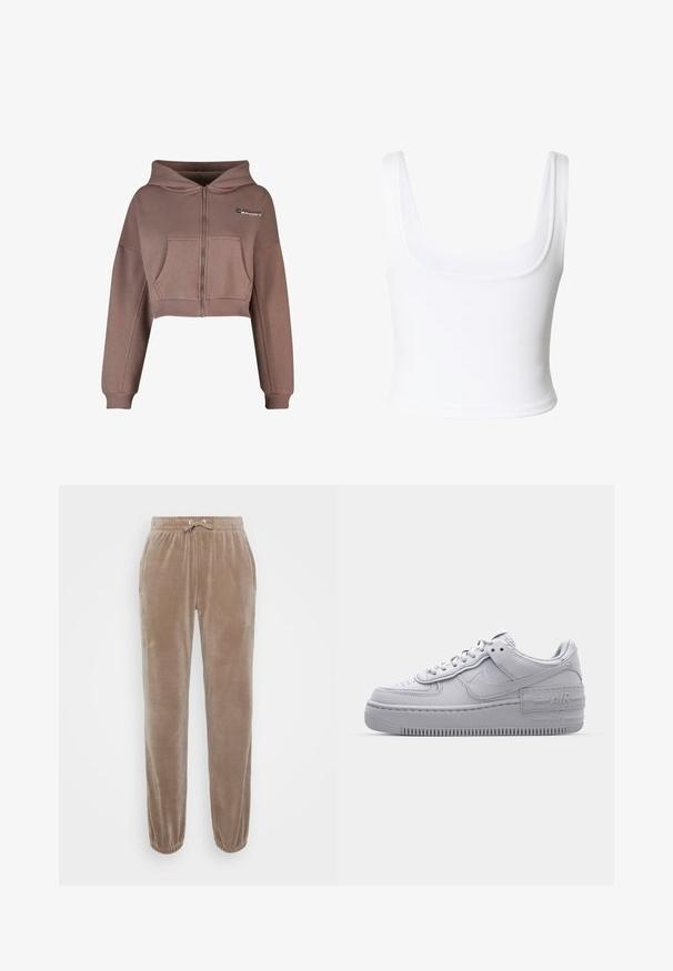 Geknipte, rits-hoodie van gedempt bruine stof. Heeft een voorkantzak, geribbelde zoom en bijpassende geribbelde manchetten. Sportlogo op de bovenste linkerkant.; Witte cropped tanktop met brede bandjes en een vierkante halslijn gemaakt van gladde stof.; Lichtbruine sweatpants van zachte fluweel, met een elastische tailleband met trekkoord, zijzakken en taps toelopende boorden.; Grijze Nike Air Force 1 sneaker met geperforeerde neus, glad leren bovenwerk, dikke zool en verhoogde 'AIR' details op de hiel.