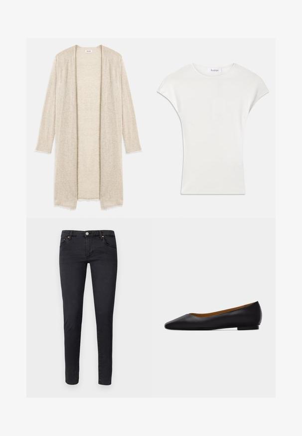 Strikket beige cardigan med åben front, lange ærmer og detaljeret udskæringsmønster. Let slidte kanter for ekstra tekstur.; Hvid kortærmet skjorte lavet af blød, ribbet stof. Rund hals; afslappet pasform med lette cap-ærmer. Mærkeetikette synlig ved halsudskæringen.; AG Jeans Jeans Skinny Fit - anthracite black; Sort læder flad sko med spids tå, lav hæl og glat finish, vist fra siden på en lysegrå baggrund.