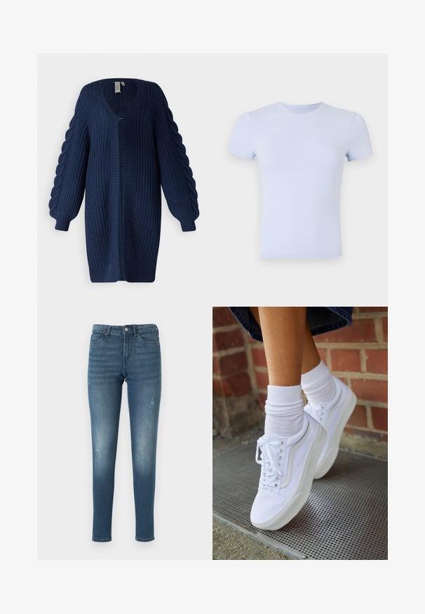 YAS YASSANNE LS KNIT CARDIGAN - Vest - navy blazer; Good American SUPER STRETCH BABY TEE - T-shirt basic - periwinkle; Blauwe denim jeans met een slim fit, met vervaagde delen, vijf zakken en een knoopsluiting. De stof heeft een gladde, licht versleten textuur.; Witte canvas sneakers met rubberen zolen, voorzien van zes vetertjes, een ronde neus en lichte stikdetails, gecombineerd met witte enkelsokken.