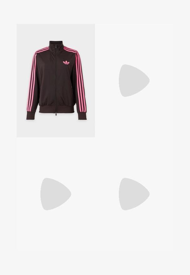 Geacă sport neagră cu fermoar, cu dungi roz pe mâneci și logo Adidas roz pe piept, afișată pe un fundal simplu.; Tricou din bumbac maro roșcat cu mâneci cu dungi albe, având logo-ul „adidas” alb pe piept și un logo mic deasupra.; Blugi largi, cu albastru deschis, cu patch-uri Care Bears, inclusiv stele, baloane în formă de inimă și personaje care țin o umbrelă.; Adidași maro cu talpă de cauciuc bej, trei dungi albe pe lateral și o singură bandă Velcro deasupra.