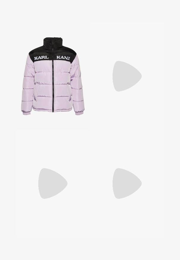 Lilla pufferjakke med sort øverste panel, der har hvid tekst "KARL KANI", lynlås foran og elastiske manchetter. Båret tekstur.; Sort bomulds T-shirt med korte ærmer og rund hals. Har grøn "Kanye" signatur grafik foran. Ensfarvet bagpå og afslappet pasform.; Sorte cargobukser lavet af letvægtsstof, med elastisk talje med snøre, sidelommer og justerbare manchetter.; Hvid lædersneaker med sorte detaljer, rundet tå og perforerede detaljer. Sort gummisål med tekstureret mønster og snørelukning.