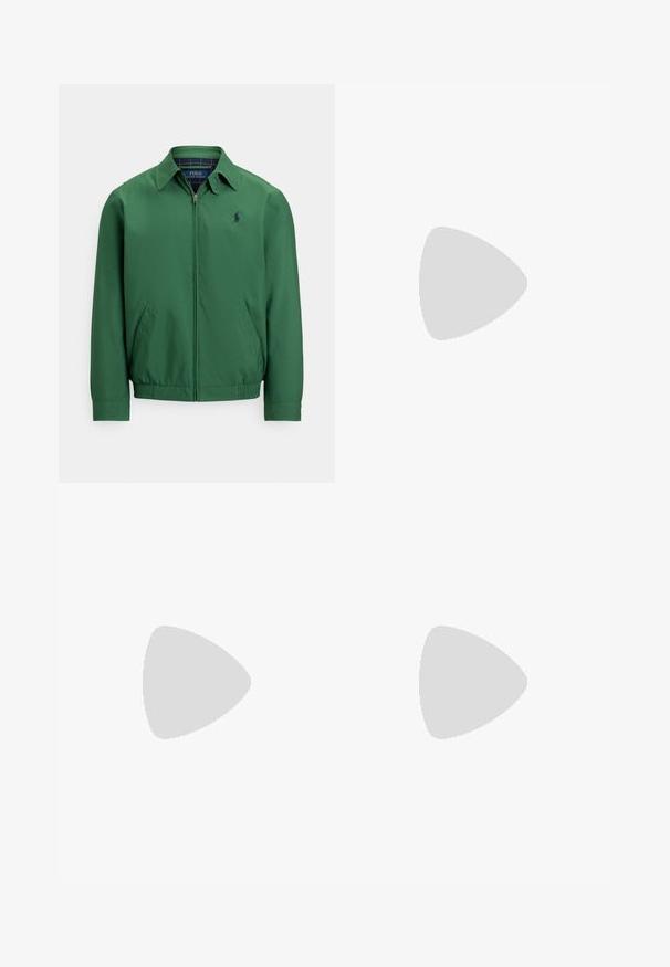 Zelená bunda na zips z hladkej látky. Má špicatý golier, elastický pás a bočné vrecká. Na hrudi malé logo.; Oranžová košeľa s dlhým rukávom na gombíky, s golierom na gombíky a malým vyšitým logom na ľavej strane hrudníka, položená na bielom pozadí.; Pánske spoločenské nohavice námornícko modrej farby s pútkami na opasok, zipsom a bočnými vreckami, položené na bielom pozadí.; Biele plátenné tenisky s nízkym strihom, ktoré majú béžový opasok na päte a malé vyšívané logo na boku. Gumová podrážka.