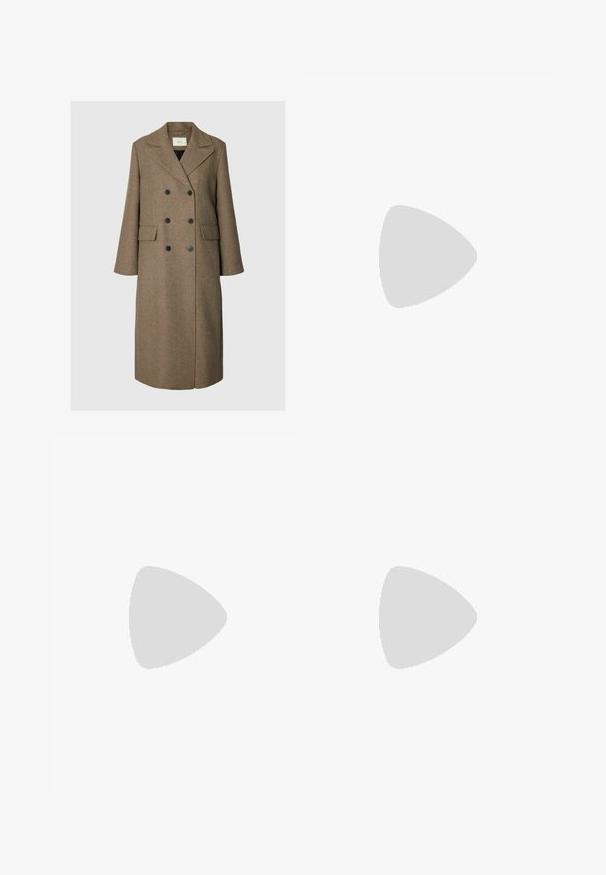 Lang brun dobbeltradet uldfrakke med brede revers og to forlommer med klapper, vist på lysegrå baggrund.; Turtleneck sweater med en farveblokdesign i lys beige og creme, lavet af blødt strikkemateriale, med ribbede manchetter og kant.; Grå strukturerede bukser med knaplukning, lynlås og ekstra kroge, samt sølvfarvede detaljer på taljen og indvendig foring.; Kvinde med langt mørkt hår, siddende iført en løs sort blazer, matchende vidde bukser og mørke ankelstøvler mod en ensfarvet hvid baggrund.