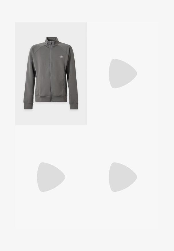 Veste zippée gris foncé avec col montant et logo Adidas sur la poitrine gauche, manches longues et poches latérales sur fond blanc.; Débardeur marron sans manches avec une texture côtelée et col rond. Présente un petit logo brodé centré sur la poitrine.; Pantalons de sport noirs en tissu lisse, dotés d'une taille élastique, de jambes fuselées et de poignets en côtes aux chevilles.; Baskets Adidas noires avec des rayures blanches, des lacets bleus et une semelle en gomme flottant au-dessus d'une marche en béton grise sous une lumière douce.