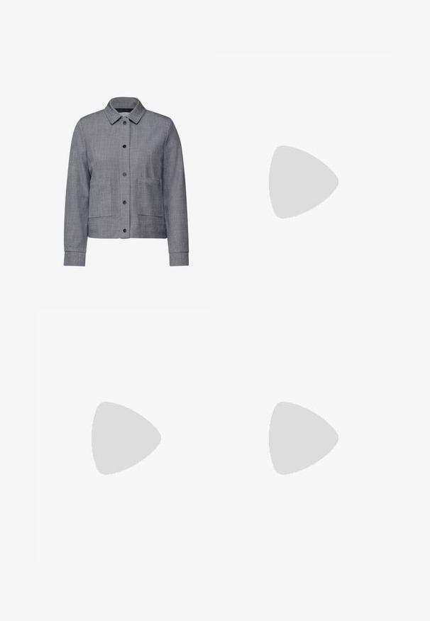 Grå jakke lavet af tekstureret stof, med knaplukning fortil, krave og to forlommer. Lange ærmer med knapmanchetter.; Hvid cropped t-shirt med v-hals, korte ærmer og et glat, let materiale. Ingen mønstre eller synlig hardware. Simpelt design.; Lyseblå bredbenede denimjeans med forlommer, bæltestropper og knaplukning, der viser diskret falming på lårene.; Hvide lædersneakers med en glat tekstur, snørebåndsdesign og sølvdetalje på hælen. Polstret sål for komfort.