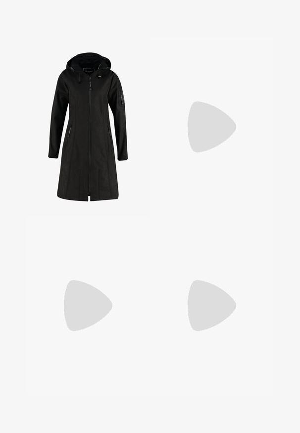Zwarte waterdichte jas met een ritssluiting aan de voorkant, verstelbare capuchon en zijzakken. Beschikt over een gestructureerde afwerking en logodetails op de capuchon en mouw.; Beige hoodie met lange mouwen, hoge kraag, witte trekkoorden, een kangoeroezak aan de voorkant en klein "Swedemount" logo op de borst.; Zwarte slim-fit broek met elastische tailleband, trekkoord en vier zichtbare zilveren ritszakken aan de voorkant.; Zilveren glitter sneakers met een witte rubberen zool, voorzien van een ronde neus, vetersluiting en een logo-patch aan de zijkant.