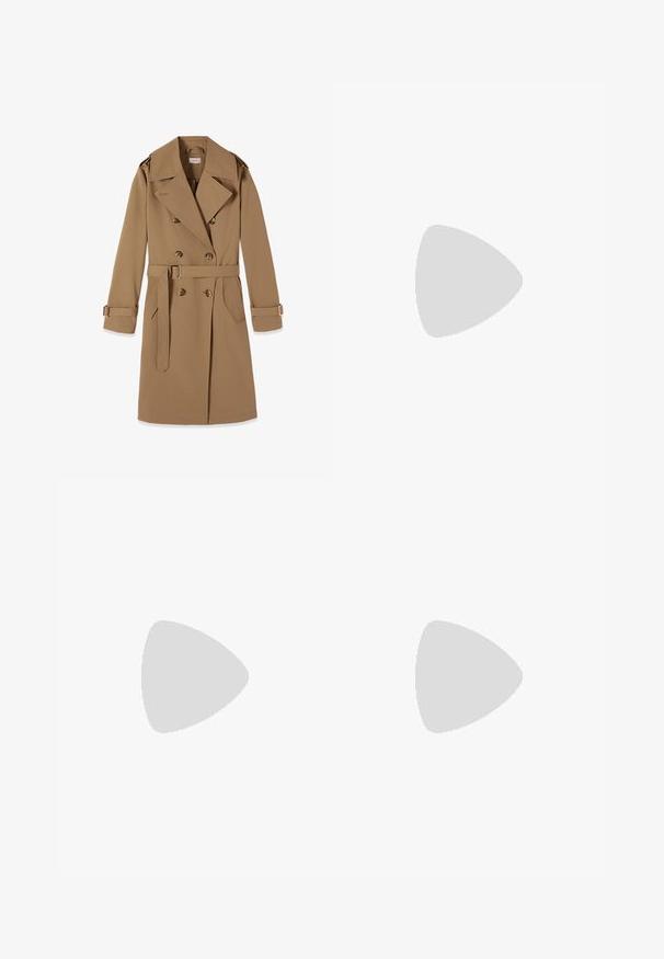 Dobbeltbrystet beige trenchcoat med brede revers, bælte i taljen, knapper ved ærmekanterne og sidelommer på hvid baggrund.; Hvid skjorte med lange ærmer og knapper, spids krave og perleagtige knapper, designet af Wrangler, vist på en ensfarvet baggrund.; Lys blå denim jeans med lige snit, der har knaplukning, fem lommer og subtile slidmærker. Klassisk design med kontraststing.; Lauren Ralph Lauren WYNNIE - Loafers - black