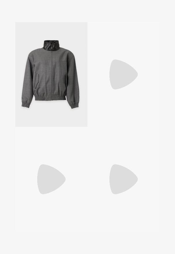Veste grise zippée avec col montant en cuir noir, poignets élastiques et deux poches latérales à rabat sur fond uni.; Pull gris à manches longues avec col rond, texture fine et lisse en maille et petite étiquette de marque au niveau de l'encolure.; Jean gris taille haute coupe slim avec bouton à l'avant, fermeture éclair et design à cinq poches, présenté sur un fond uni.; Chaussure plate marron foncé à bout pointu avec un petit talon et un détail chaîne en strass argentée à l'arrière.