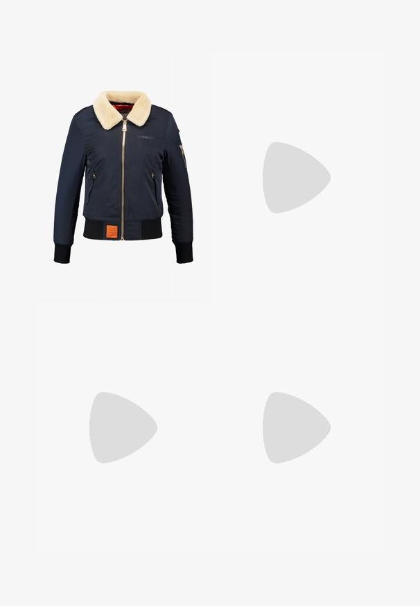 Veste de bombardier navy avec col en fausse fourrure crème, fermeture éclair à l'avant, poches latérales, poignets côtelés et étiquette orange texturée au bas.; Haut à manches longues blanc en V, fabriqué dans un tissu lisse et léger ; design ajusté sans motifs ni détails matériels supplémentaires.; Jean skinny en denim bleu foncé, avec une taille mi-haute, cinq poches et des coutures contrastantes. Texture lisse avec un léger stretch.; Baskets blanches montantes Converse Chuck Taylor All Star avec des rayures noires et un patch logo sur le côté, présentées sur un fond blanc uni.