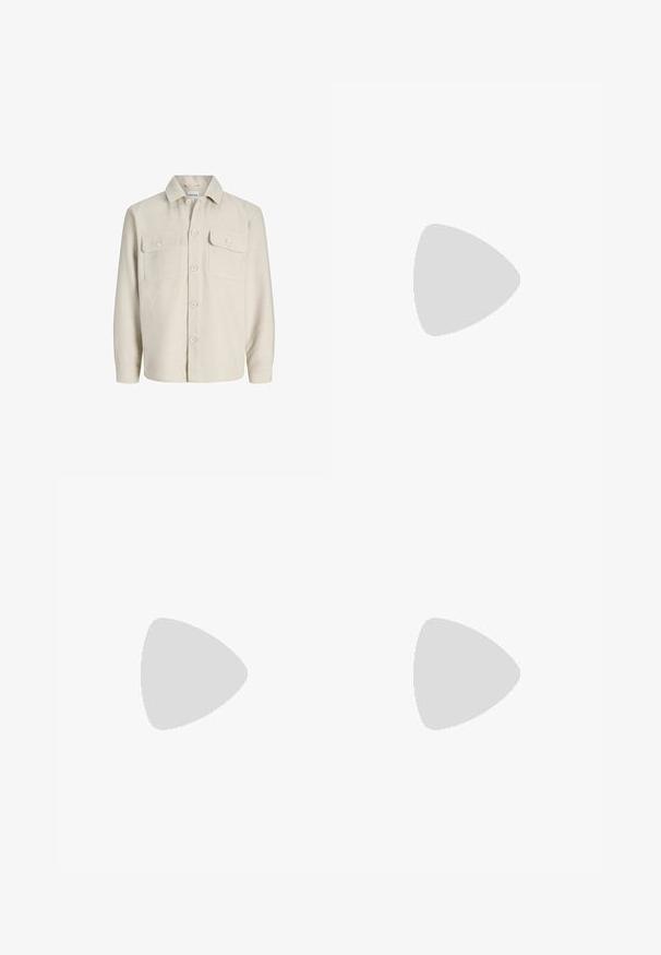 Surchemise beige à manches longues avec cinq boutons devant, deux poches poitrine à rabats et boutons, et un col en pointe.; T-shirt à col rond à manches courtes de couleur blanche unie, fabriqué en coton doux, avec un design simple sans motifs ni accents visibles.; Jean en denim avec une coupe droite, couleur bleu foncé et délavage subtil. Comprend cinq poches et une fermeture à bouton.; Baskets basses blanches avec lacets, dessus en cuir lisse et semelle extérieure en caoutchouc plate, vues de côté sur fond blanc.