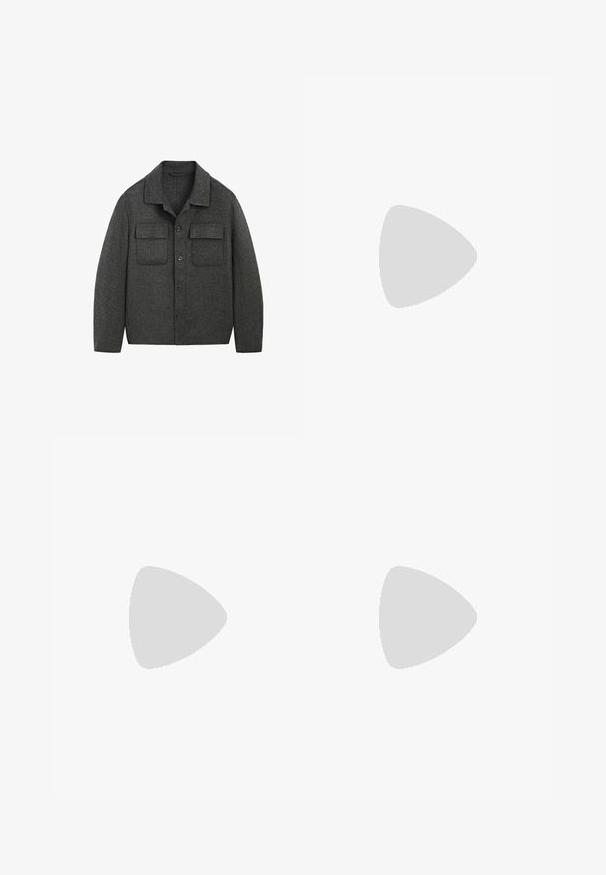 Veste en laine gris foncé à manches longues, boutonnée devant, avec deux poches poitrine à rabat et un col, présentée sur fond blanc.; Pull à col roulé noir avec des manches longues, texture côtelée, silhouette ajustée et petite étiquette de marque en bas à gauche.; Tissu noir avec un motif en chevrons et de fines rayures blanches. La texture semble lisse avec une profondeur subtile due au tissage.; Chaussure habillée en cuir marron, à la finition lisse, au bout rond et au laçage. Équipée d'une semelle en caoutchouc noir robuste avec une bonne traction.