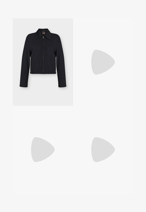 Veste noire à manches longues avec fermeture éclair devant, col, poches latérales et bas élastiqué.; Chemise noire à manches courtes avec col, six boutons sur le devant, et une silhouette légèrement cintrée.; Pantalon noir taille haute à jambes larges, avec passants pour ceinture et fermeture dissimulée à l'avant.; Chaussures noires à talons blocs avec une finition en cuir lisse, portées avec une jupe noire transparente à ourlet net et design minimaliste.
