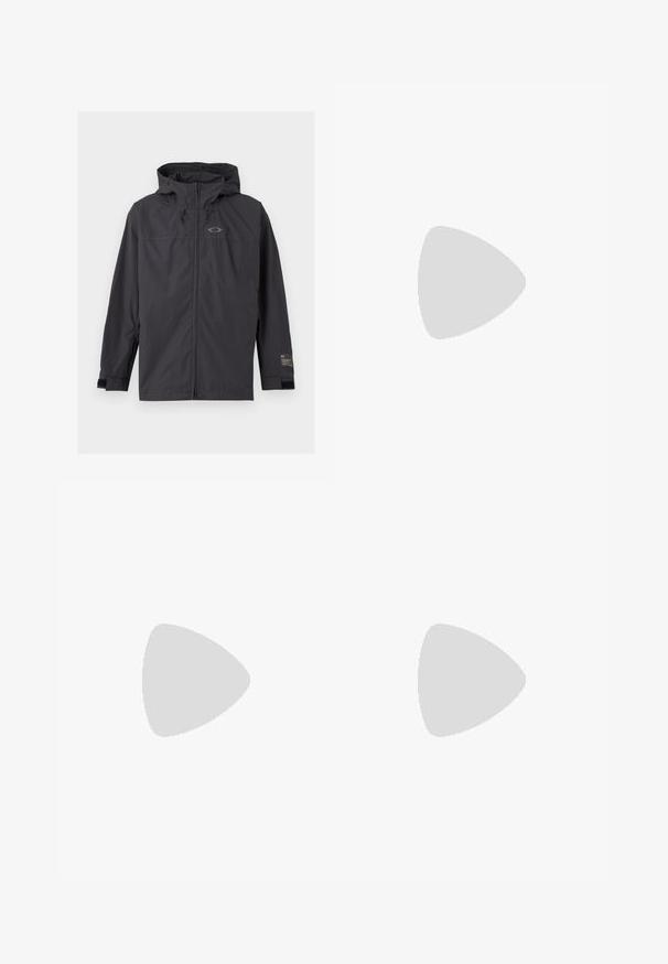 Veste coupe-vent noire à capuche avec fermeture éclair sur le devant et sangles de poignet réglables, présentée à plat sur un fond clair.; T-shirt gris à manches courtes avec le logo "OAKLEY" et un petit graphisme rouge centré sur la poitrine, présenté sur un fond blanc uni.; Short cargo noir longueur genou avec passants de ceinture, fermeture à boutons, poches avant et poches à rabat des deux côtés.; Baskets athlétiques grises et noires avec panneaux en mesh et semelle épaisse, positionnées en plein air au-dessus d'un rebord en béton avec des escaliers en arrière-plan.