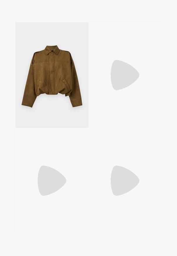 Veste courte en daim marron avec manches longues, fermeture boutonnée cachée sur le devant, deux poches inclinées et col pointu.; Top court à manches courtes, épaules dénudées, en tissu uni bordeaux foncé avec ourlet et encolure côtelés.; Jean en denim bleu foncé à jambes larges avec poches avant, fermeture par bouton et fermeture éclair, et coutures contrastantes visibles.; Ballerines en cuir verni noir avec un bout rond, un design à lacets et une semelle plate. Texture lisse avec peu de détails.