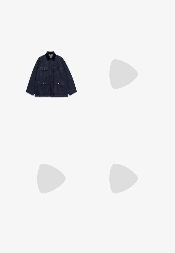 Veste en denim bleu foncé avec un col en velours côtelé, dotée de quatre poches avant, de boutons-pression et d'un design décontracté.; T-shirt blanc uni à manches courtes et col rond, présenté à plat sur un fond gris clair.; Jeans en denim droit bleu foncé avec cinq poches, surpiqûres orange et fermeture à boutons.; Botte Chelsea en cuir marron foncé avec languette de fixation et panneaux latéraux élastiques, placée sur un pavé gris avec un mur carrelé en arrière-plan.