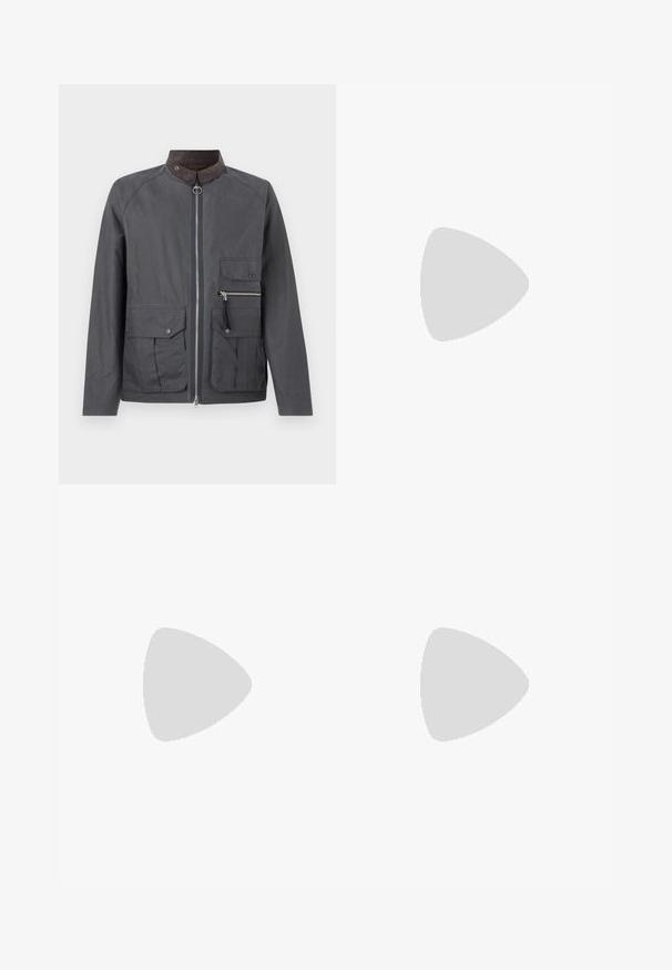 Veste pour homme de couleur gris foncé avec fermeture éclair à l'avant, col en velours côtelé marron et plusieurs poches à l'avant, dont une avec fermeture éclair sur le côté droit.; T-shirt beige à manches longues avec col rond, au design simple et uni sur un fond gris clair.; Jean droit en denim bleu clair avec fermeture avant par bouton et fermeture éclair, passants de ceinture et style cinq poches.; Baskets en cuir noir avec une texture lisse, bout rond et fermeture à lacets. Comprend une semelle en caoutchouc épaisse et un minimum de détails de marque.