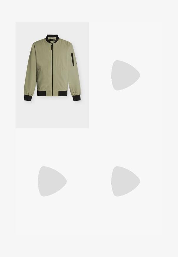 Veste bomber vert olive clair avec col, poignets, ourlet noirs, fermeture éclair avant, deux poches latérales et poche zippée sur la manche gauche.; Pull beige à manches courtes avec un col rond, des poignets côtes et une texture subtile. Tissu tricoté lisse avec ourlet droit et un minimum de détails.; Les Deux COMO TAPERED DRAWSTRING PANTS - Pantalon classique - bungee cord; Baskets en cuir beige avec un bout rond, des lacets plats, des détails perforés sur les côtés et une semelle en caoutchouc épaisse et texturée. Doublure en cuir naturel.