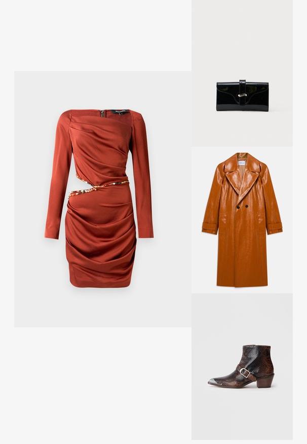 Langer brauner Kunstleder-Trenchcoat mit breiten Revers, doppelten schwarzen Knöpfen, zwei Fronttaschen und gekrempelten Ärmeln.; Rotes, langärmliges Kleid mit strukturierter Oberfläche. Verfügt über ein drapiertes Stoffdesign, einen seitlichen Reißverschluss und eine dekorative, mit Perlen verzierte Akzentuierung an der Taille.; Schwarz-braune Schlangenleder-Print Knöchelstiefel mit silberner Zehenspitze, Schnallenakzent und niedrigem Holzabsatz. Glatte Textur, enganliegendes Design.; Schwarze glänzende rechteckige Brieftasche mit einem vorderen Riemen und silberner Metallverschluss, vor einem schlichten weißen Hintergrund.