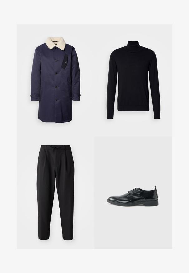 Scotch & Soda COAT - Mantel - peacoat; Zwarte coltrui van zacht materiaal. Heeft lange mouwen, ribgebreide kraag en manchetten, met een gladde textuur en zonder patronen.; Zwarte tapering broek met een elastische tailleband en trekkoord. Glad materiaal met een lichte textuur, voorzien van plooien en zijzakken.; Glanzende zwarte lederen nette schoen met lage hak, vetersluiting en ronde neus, van opzij getoond tegen een effen lichte achtergrond.