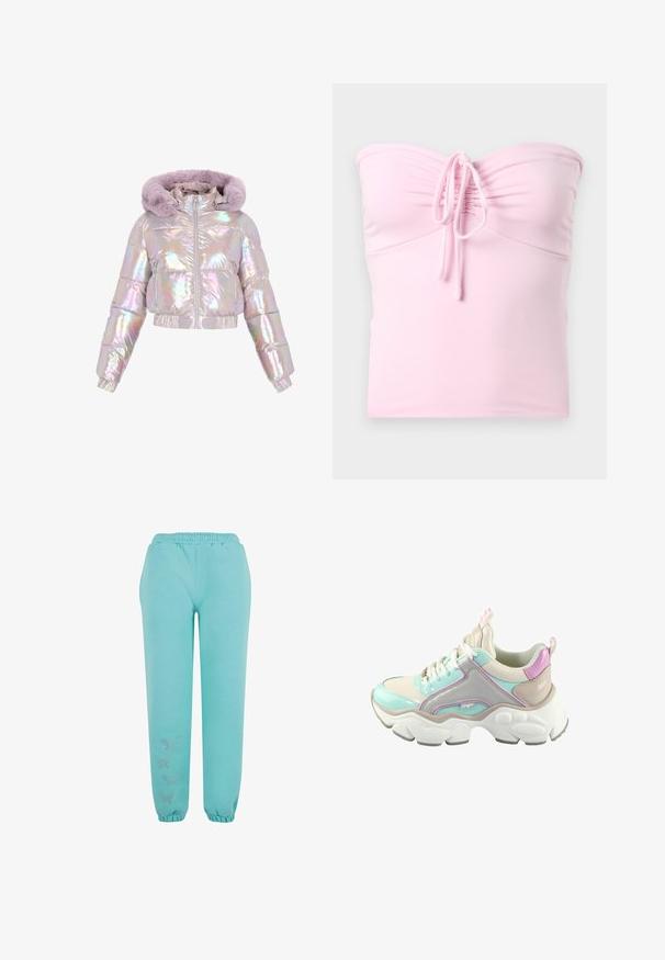Kort pufferjakke med holografisk finish, har hætte med imiteret pels, lynlåslukning foran og elastiske ærmekanter for en tætsiddende pasform.; Hollister Co. TIE FRONT TUBE - Top - light pink; Turkise joggerbukser lavet af blødt stof, med elastisk talje, elastiske manchetter og dekorative sommerfugleudsmykninger.; Chunky sneakers med en blanding af lys blå, beige og pink syntetiske materialer, med en tyk hvid sål og snørebåndsdesign.