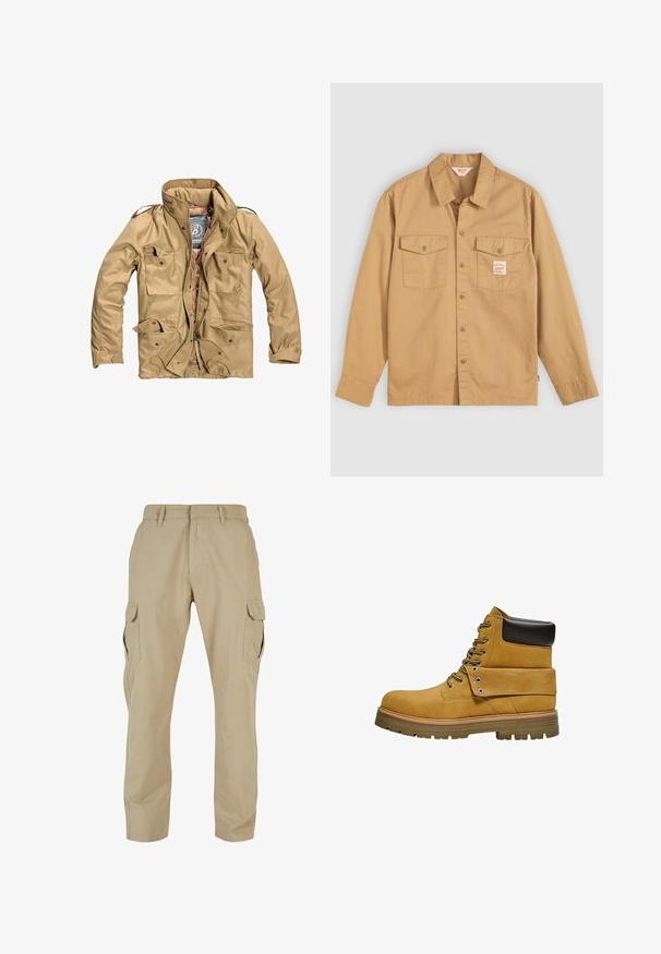 Beigefarbene Außenjacke mit hohem Kragen, mehreren vorderen Taschen und einem Reißverschluss. Der Stoff wirkt strapazierfähig und hat eine glatte Textur.; Beige Hemd mit langen Ärmeln, zwei Brusttaschen und einem kleinen Etikett. Hergestellt aus Baumwolle mit einer glatten Textur und klassischem Kragen-Design.; Beige Cargo-Hosen aus Baumwolltwill mit mehreren Seitentaschen, geradem Bein Design und einem Reißverschluss mit Gürtelschlaufen.; Hellbrauner Arbeitsstiefel mit schwarzem gepolstertem Schaft, Schnürung vorne, umgeschlagener Lasche mit Metalleinlässen und dicker Gummiprofilsohle.