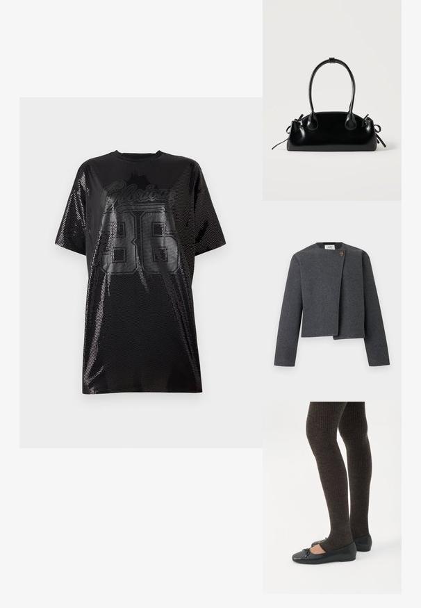 Grå kort jakke i uldblanding med rund halsudskæring, lange ærmer og en træknapdetalje på frontlukningen.; Sort mesh t-shirt med oversized pasform, rund halsudskæring og "Glorious 36" grafik i glansfuld sort print på forsiden.; Ben iført mørke ribbede leggings kombineret med sorte balletsko med små sløjfedetaljer på hvid baggrund.; Lille sort blank håndtaske med to lange håndtag og snøre-detaljer i siden på en ensfarvet lys baggrund.