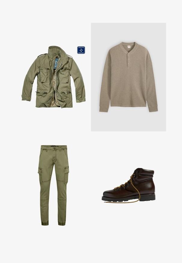 Veste olive verte déperlant avec fermeture éclair, plusieurs poches à rabat, col montant et poignets ajustables. Doublure intérieure beige.; T-shirt Henley à manches longues en maille côtelée de couleur marron clair avec col rond et patte de boutonnage à trois boutons.; Pantalons cargo vert olive en mélange de coton, dotés de plusieurs poches, de jambes fuselées et de poignets élastiques pour un look ajusté.; Bottine de randonnée en cuir marron avec un bout arrondi, surface texturée, lacets jaunes et œillets en métal. Dotée d'une semelle en caoutchouc noir robuste.