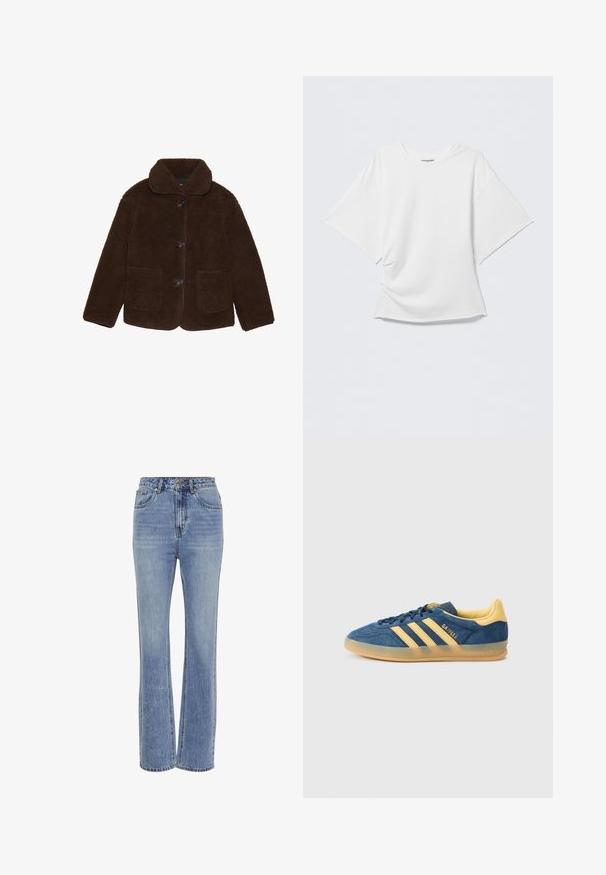 Brun kunstpelsjakke med krave, frontknaplukning og to påsyede lommer. Texturet overflade, ingen synlige mønstre eller accenter.; Hvid oversize T-shirt med korte ærmer og rund hals, let krøllet front, vist mod en ensfarvet lysegrå baggrund.; Lysblå denimjeans med høj talje, lige ben-design, fem lommer, synlige syninger og en let falmet tekstur.; Blå ruskindsneaker med gule detaljer, der har tre gule striber, tekstureret tunge og gennemsigtig gummisål. Mærkenavnet "Gazelle" er synligt.