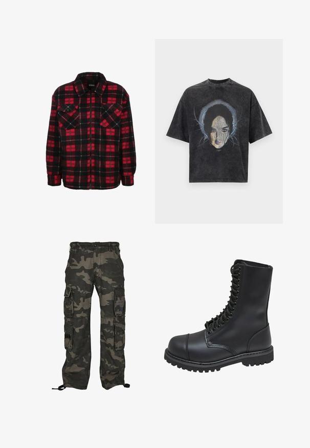 Rot-schwarze Flanelljacke mit Karomuster, kragenlosem Ausschnitt, zwei Brusttaschen und Reißverschluss vorne. Weicher Stoff.; Übergroßes dunkelgraues T-Shirt mit einem Grafikmuster eines Frauenkopfes und abstrakten blauen Linien, die ihren Kopf umgeben.; Tarnfarbene Cargo-Hosen in Dunkelgrün und Grau, ausgestattet mit mehreren Seitentaschen, einem Knopfverschluss und verstellbaren Knöchel-Zugbändern.; Schwarze Lederkampfstiefel mit hohem Schaft, Schnürung an der Vorderseite, gepolstertem Kragen und rutschfester, strukturierter Sohle für guten Halt. Mit verstärkter Zehenkappe.