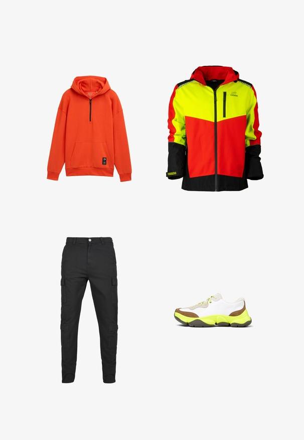 Hochsichtbare Jacke mit neon-gelben, roten und schwarzen Einsätzen, Frontreißverschluss, Kapuze und verstellbaren Bündchen. Strapazierfähiger Stoff und ergonomisches Design.; Orangene Kapuzenjacke mit halbem Reißverschluss, Kängurutasche und gerippten Bündchen. Hergestellt aus weichem Stoff, mit einem markierten Etikett am Saum.; Schwarze Cargo-Hosen aus strapazierfähigem Stoff. Verfügt über mehrere Seitentaschen, einen Knopfverschluss und ein tailliertes Bein-Design. Flacher Frontschnitt, keine Muster.; Sneaker mit einem Obermaterial aus weißem Leder, braunen Wildlederakzenten und einer leuchtend gelben Gummisohle. Verfügt über grüne Schnürsenkel und ein abgerundetes Design.