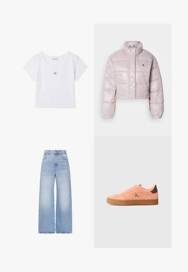 Geknipte pufferjack in glanzend lichtroze stof, met een hoge kraag, diagonale stiksels en een klein zwart logo op de borst.; Witte korte mouw crop top met ronde hals en klein vierkant Calvin Klein Jeans-logo patch middenvoor.; Lichtblauwe high waist jeans met wijde pijpen, voorzien van een knoop- en ritssluiting aan de voorkant, zakken aan de voor- en achterkant, en een lichte distressed uitvoering op de rechterzak.; Lichtroze suède sneaker met bruine accenten, ronde neus, vetersluiting en een rubberen zool. Kenmerkt een subtiele logo aan de zijkant.