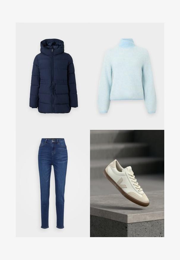 Marine blauw pufferjack met een hoge kraag, rits aan de voorkant en verstelbaar trekkoord in de taille. Beschikt over gewatteerde delen voor isolatie.; Lichtblauwe gebreide trui met hoge ribbelkragen, lange mouwen en een visgraatpatroon. Zachte textuur en aansluitende zoom.; Hogestraat, slim-fit jeans in donkerblauwe denim. Voorzien van vijf zakken, riemlussen en een knoopsluiting met subtiele vervaging langs de benen.; Witte en beige sneaker met gumzool die boven een grijze betonnen vloer zweeft, met wazige trappen op de achtergrond.
