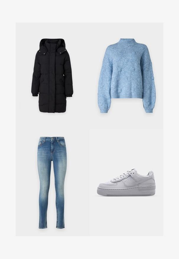 JDY Puffer JDYAJA Puffer - Abrigo de invierno - black; Vero Moda Knitted VMGAIL Knitted - Jersey de punto - allure; Jeans ajustados en denim azul claro. Presentan una cintura de altura media, cinco bolsillos y un ligero desvanecimiento en la parte delantera y trasera para un aspecto desgastado.; Zapatilla Nike Air Force 1 gris con puntera perforada, parte superior de cuero suave, suela gruesa y detalle en relieve 'AIR' en el talón.