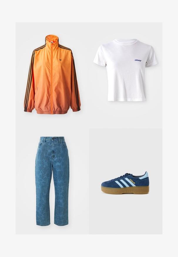 Orangene Gradient-Trackjacke aus glattem Stoff mit schwarzen Streifenakzenten, hohem Kragen und elastischen Bündchen sowie einem Frontreißverschluss.; Weißes Baumwoll-T-Shirt mit rundem Halsausschnitt und kurzen Ärmeln, mit einem kleinen blauen "obey"-Logo auf der linken Brustseite.; Hellblaue Jeans aus Denim mit subtiler gemusterter Textur, hoher Taille und geradem Bein. Mit einem vorderen Knopf- und Reißverschluss.; Marineblaue Wildledersneaker mit hellblauen Streifen, runder Zehenpartie und Gummisohle in Kaugummioptik. Goldfarbenes "Spezial"-Logo an der Seite, klassisches Adidas-Design.