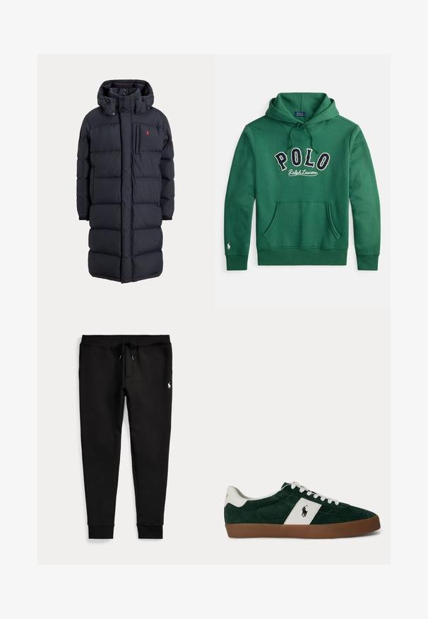 Langer schwarzer, wattierter Wintermantel mit Kapuze, Fronttaschen, vertikalem Reißverschluss an der Brusttasche und kleinem rotem Logo auf der linken Brust.; Grüner Kapuzenpullover mit Kängurutasche vorne und "POLO Ralph Lauren" in Marineblau und Weiß quer über der Brust gestickt.; Schwarze Jogginghose mit umgeschlagenen Bündchen, Tunnelzug in der Taille, Seitentaschen und kleinem weißen Polo-Spieler-Logo am rechten Oberschenkel.; Dunkelgrüner Wildleder-Sneaker mit weißem Seitenstreifen, weißen Schnürsenkeln, brauner Sohle und Polo Ralph Lauren-Logo an der Seite und an der Ferse.