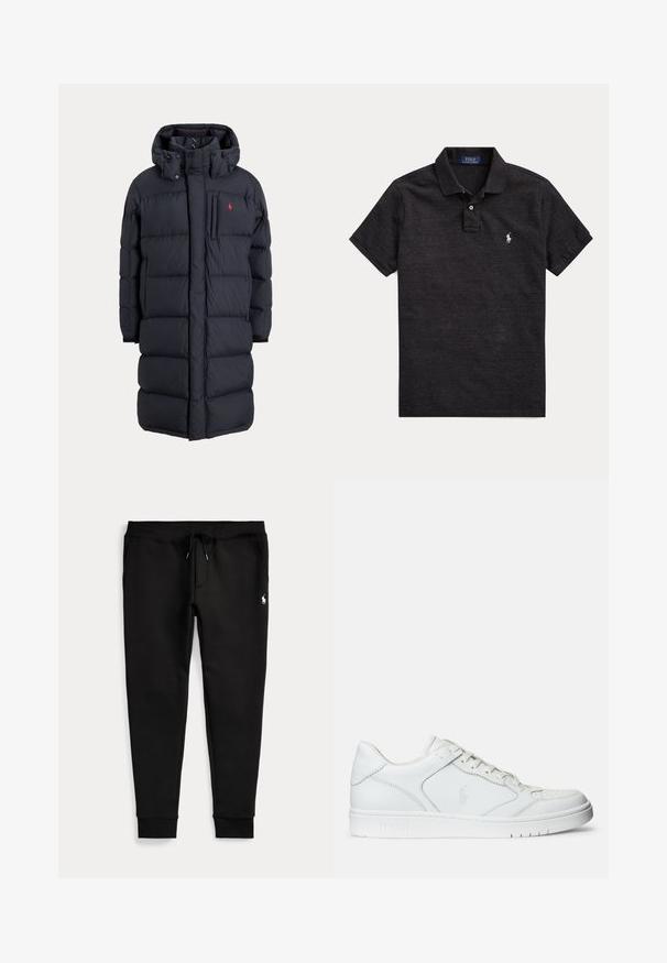 Langer schwarzer, wattierter Wintermantel mit Kapuze, Fronttaschen, vertikalem Reißverschluss an der Brusttasche und kleinem rotem Logo auf der linken Brust.; Schwarzes Polo Ralph Lauren Kurzarmhemd mit Kragen, Zwei-Knopf-Leiste und kleinem weiß besticktem Logo auf der linken Brust.; Schwarze Jogginghose mit umgeschlagenen Bündchen, Tunnelzug in der Taille, Seitentaschen und kleinem weißen Polo-Spieler-Logo am rechten Oberschenkel.; Weißer Ledersneaker mit glatter Textur, ausgestattet mit einer perforierten Zehenpartie, Schnürverschluss und gesticktem Logo an der Seite. Weiße Gummisohle.