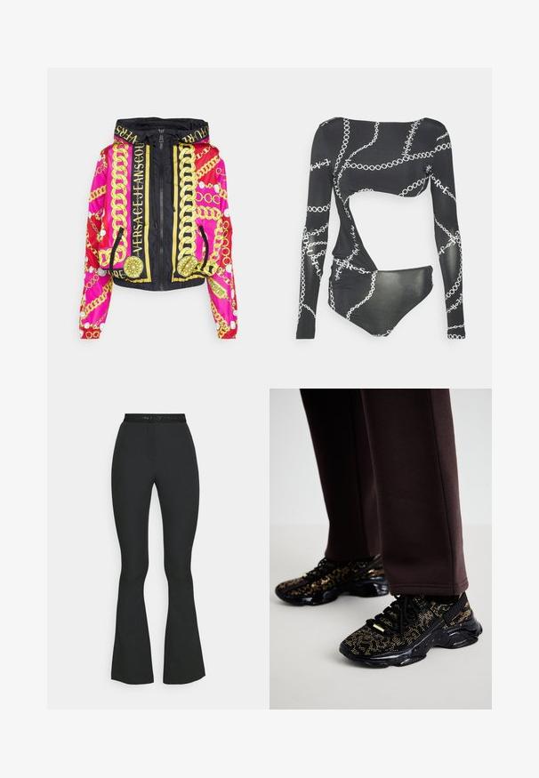 Versace Jeans Couture PANEL CHAINS PEARLS - Let jakke / Sommerjakker - light red; Versace Jeans Couture J.ORGANZINO - Langærmet T-shirt - black; Sorte flagrende bukser lavet af strækbart stof, med en flad talje og skinnende detaljer samt lynlåsfortil.; Sorte sneakers med guldprikker, struktureret overflade og en kraftig sort sål. Parret med brune sweatpants, der viser et tætsiddende design.