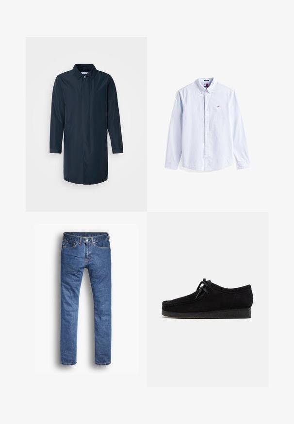 Marineblauwe regenjas met een rechte snit, knoopsluiting, zijzakken en lange mouwen van glad, waterafstotend materiaal.; Lichtblauwe button-up shirt met een klassieke kraag, lange mouwen en een klein logo op de linkerborst. Gemaakt van katoen met een zachte textuur.; Spijkerbroek in een middelblauwe wassing met een rechte pasvorm, voorzien van vijf zakken, een knop- en ritsluiting en subtiele stikselaccenten.; Zwarte suède schoenen met een rond teenontwerp, een vetersluiting aan de voorkant en een gestructureerde zwarte rubberen zool. Gladde bovenkant met subtiele stikseldetails.