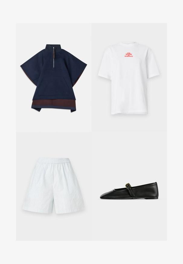 Marine fleece poncho med høj krave, frontlynlås og to-farvet design med en brun nedre del og stor frontlomme.; Hvid T-shirt med korte ærmer og rød tekst "DET ER BEDRE I STIEGLITZ" centreret nær den øverste del af brystet.; Lyseblå stribede shorts med elastisk talje. Fremstillet af et glat stof, prydet med lodrette hvide striber og en løs pasform.; Sort Mary Jane flat sko i læder med spids tå og en tynd rem med et lille guldfarvet spænde, vist fra siden på en ensfarvet baggrund.