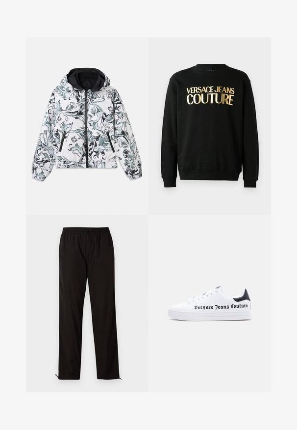 Witte hooded jas met zwart en grijs bloemen barokpatroon, ritssluiting aan de voorkant, ritssluitingen aan de zijkanten en elastische manchetten en zoom.; Zwarte sweatshirt van een katoen-polyestermix met gouden bedrukt tekst "VERSACE JEANS COUTURE" op de voorkant in een vetgedrukt lettertype.; Zwarte lichtgewicht broeken met een elastische tailleband, treksluiting en met rits afsluitbare zoom voor een aanpasbare pasvorm. Glad, strak textuur.; Witte lage sneaker met zwart hielstuk, vetersluiting en het logo "Versace Jeans Couture" in zwart op de zijkant gedrukt.