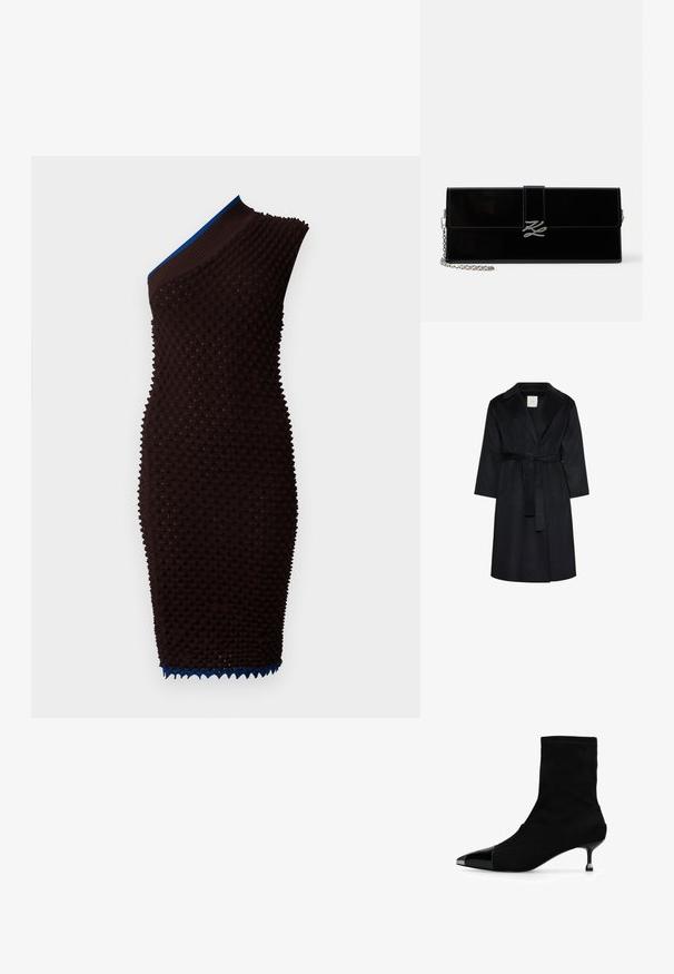 Manteau noir longueur genoux avec larges revers, manches longues et ceinture assortie nouée à la taille, présenté sur fond blanc.; Robe tricotée marron avec une surface texturée et un design asymétrique sur une épaule. Présente un col côtelé bleu et des détails de ourlet ondulé.; Bottine noire à cheville avec embout métallique pointu et petit talon fin sur fond blanc.; Pochette rectangulaire noire brillante avec bretelle chaîne argentée et fermoir aux initiales argentées entrelacées sur le rabat avant.