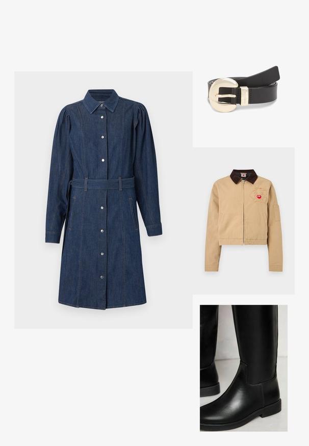 Beige lynlåstrøje med mørkebrun krave og afslidt omridsdesign med en rød hjerteform på venstre bryst, lange ærmer og forlommer.; Mørkeblå denimkjole med lange puffede ærmer, trykknapper foran, bælte i taljen, krave og sidelommer.; Sorte læder knæhæle støvler med en glat overflade, rund tå, minimal syning og en lav blokhæl. Har et slankt, tætsiddende design.; Sort læderbælte med stor spænde i guldfarve, glat tekstur og minimalistisk design med en diskret logoaccent.