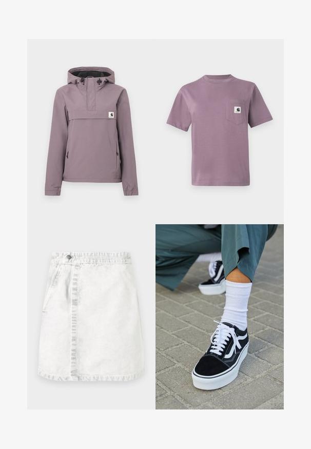 Lichtpaarse anorak met capuchon, voorzak, trekkoord en elastische manchetten. Gemaakt van een glad, waterdicht materiaal.; Lila katoen t-shirt met een ronde hals, korte mouwen en een borstzakje aan de linkerkant met een logo-label. Zachte textuur, casual pasvorm.; Denimrok in lichtgrijs. A-lijn ontwerp met voorzakken, een zichtbare naad in het midden en een enkele metalen knop op de tailleband.; Zwarte suède sneaker met witte accenten en veters, uitgerust met een dikke witte zool en contrasterende stiksels, gecombineerd met een witte sok.