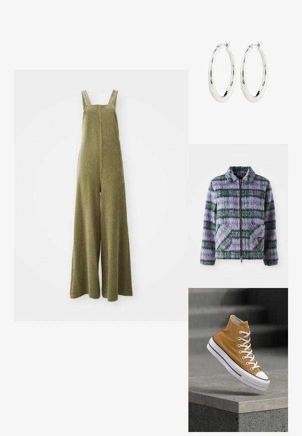 Faux-Fur-Jacke mit lila und grünen Streifen, Reißverschluss, Kragen und zwei aufgesetzten Taschen vorne. Weicher Stoff mit geometrischen Musterakzenten.; Olivgrüne Corduroy-Overalls mit weitem Bein, verstellbaren Trägern und einer strukturierten Oberfläche. Einfaches Design, keine sichtbaren Muster oder Beschläge.; High-Top-Sneaker aus senfgelbem Canvas mit weißen Schnürsenkeln, Gummizehenschutz und weißer, strukturierter Sohle mit schwarzen Streifen.; Silberne Creolen mit einer glatten, glänzenden Oberfläche. Kreisform, ausgestattet mit einem sicheren Verschluss. Einfaches und elegantes Design.