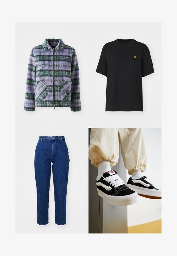 Faux fur jakke med lilla og grønne striber, lynlås lukning, krave og to forreste patch-lommer. Blød tekstur med geometriske mønster accenter.; Sort bomulds T-shirt med en afslappet pasform. Har en rund halsudskæring og korte ærmer. Inkluderer et lille guld broderet logo på brystet.; Mørkeblå denim jeans med høj talje, lige ben, frontknaplukning og sidelommer. Glat tekstur med en let stræk.; Person iført sorte og hvide Vans sneakers med hvide snørebånd, hvide sokker og beige bukser med elastiske manchetter.