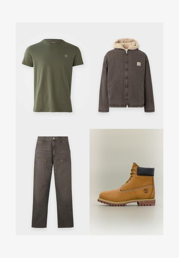 Bruine jas met ritssluiting, met beige, met fleece gevoerde capuchon en twee voorzakken, voorzien van een klein vierkant Carhartt-logo op de borst.; Olijf groene katoenen t-shirt met een ronde hals, korte mouwen en een klein geborduurd logo op de borst. Soepele textuur, klassieke pasvorm.; Bruine rechte werkbroek met versterkte kniezakken, voorzakken, lussen voor een riem en een knoopsluiting.; Bruine leren enkellaars met zwarte kraag, gele veters en een zandkleurige zool. Voorzien van een logo en witte stikseldetails. Robuuste loopzool met grip.