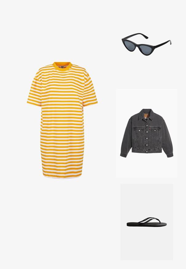 Sort denimjakke med klassisk krave, to brystlommer, sølvfarvede knapper og en let falmet tekstur.; Stripet t-shirt-kjole med skiftende gule og hvide striber, rund halsudskæring og korte ærmer, lavet af blødt stof.; Sort gummiflip-flop sandal med tekstureret fodseng og tynde Y-formede remme på en ensartet hvid baggrund.; Sorte katteøje solbriller med mørkegrå linser, slankt plastisk stel, spidse hjørner og lige stænger. Ingen synlig hardware eller dekorationer.