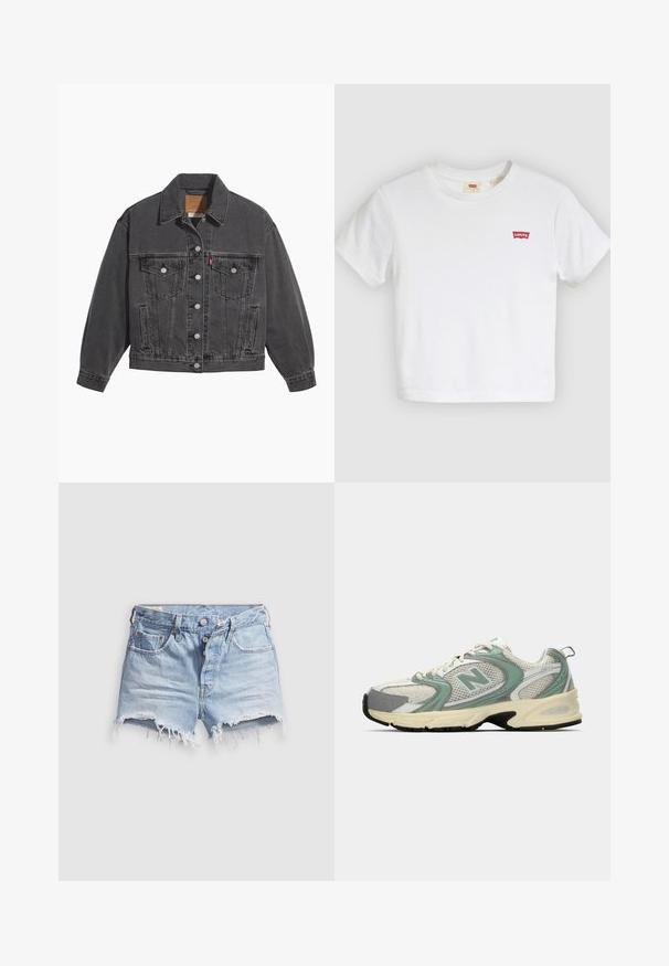 Veste en denim noir avec un col classique, deux poches poitrine, des boutons argentés et une texture légèrement délavée.; T-shirt blanc à manches courtes avec col rond et petit logo rouge Levi's sur la poitrine gauche.; Shorts en denim bleu clair avec bords effilochés, cinq poches et fermeture à boutons. La texture est douce avec un aspect légèrement usé.; Baskets de sport New Balance blanches et vert clair en tissu en maille, avec une semelle beige et un semelle noire, présentées de côté sur un fond uni.